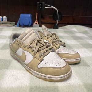 nike dunks. size 11. light brown.